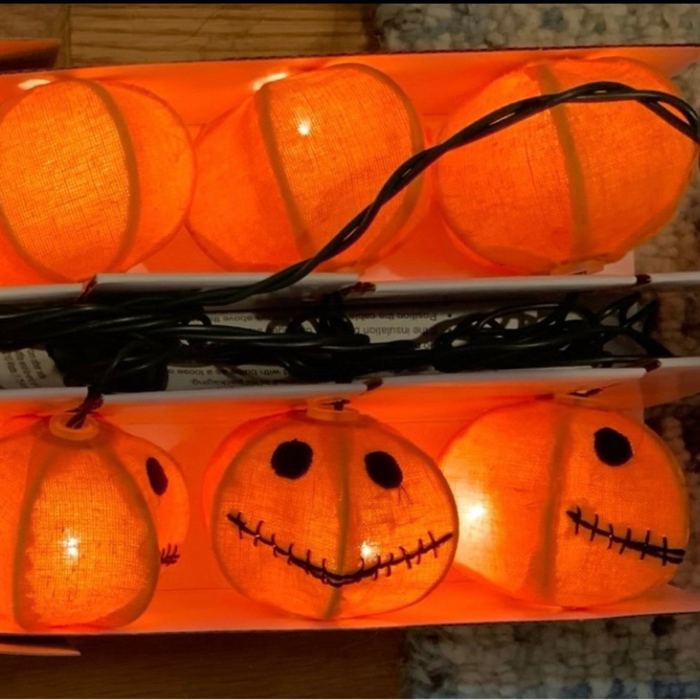 NIB RETIRED Pottery Barn Jack O' Lantern Burlap Pumpkin String Lights Halloween